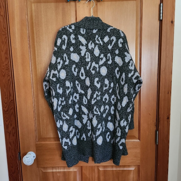 Anthropologie cupcakes & cashmere Molly leopard cardigan Large - Picture 7 of 11